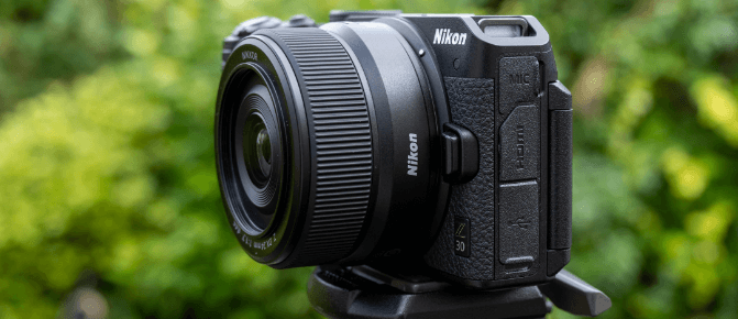 Nikon 1.1b Yoy 23M Ninoybloomberg