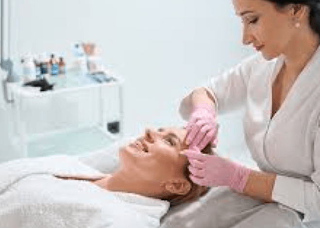 Make informed choices about esthetician programs in Syracuse, NY, and discover how the right school can shape your future in the beauty industry.