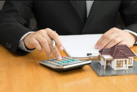 How to Start a Career in Real Estate: A Step-by-Step Guide for Beginners