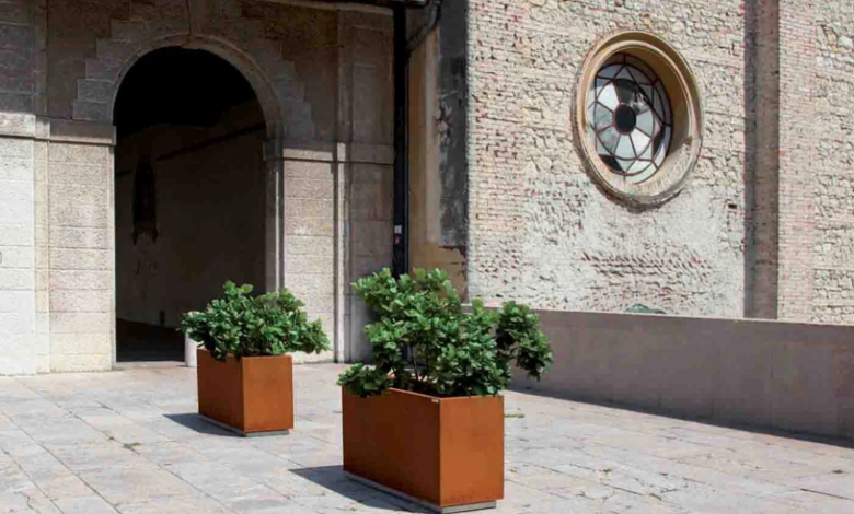 Enhancing Business Aesthetics and Atmosphere with Commercial Outdoor Planters