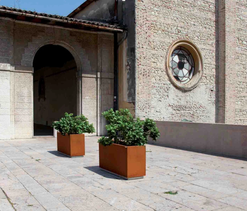 Enhancing Business Aesthetics and Atmosphere with Commercial Outdoor Planters